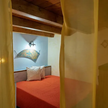 Ambra Di Mare Apartment *